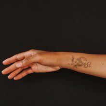 Twisty Snake Flwrs Tattoo