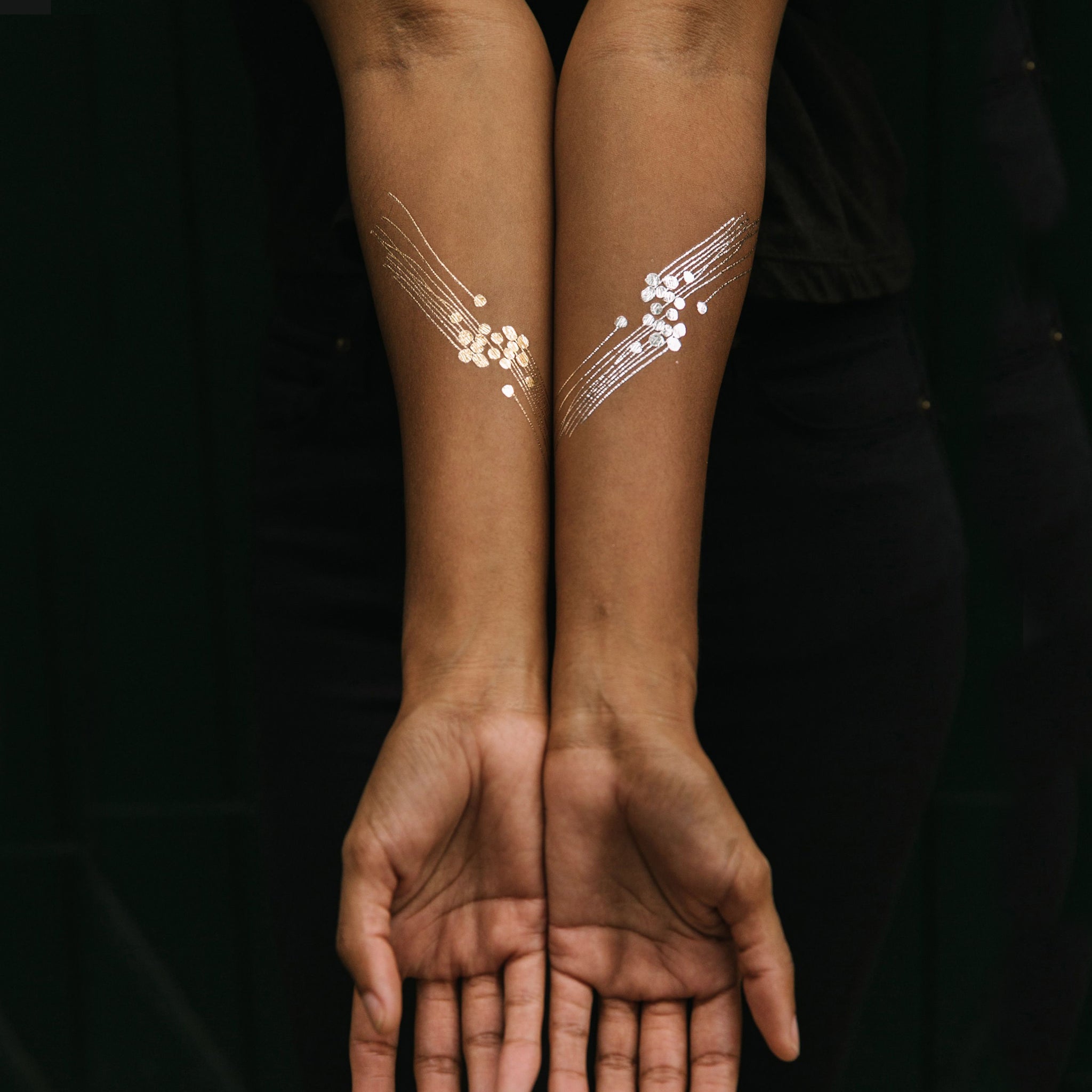 Amazing Metallic Temporary Tattoo - Gold, Silver And More!